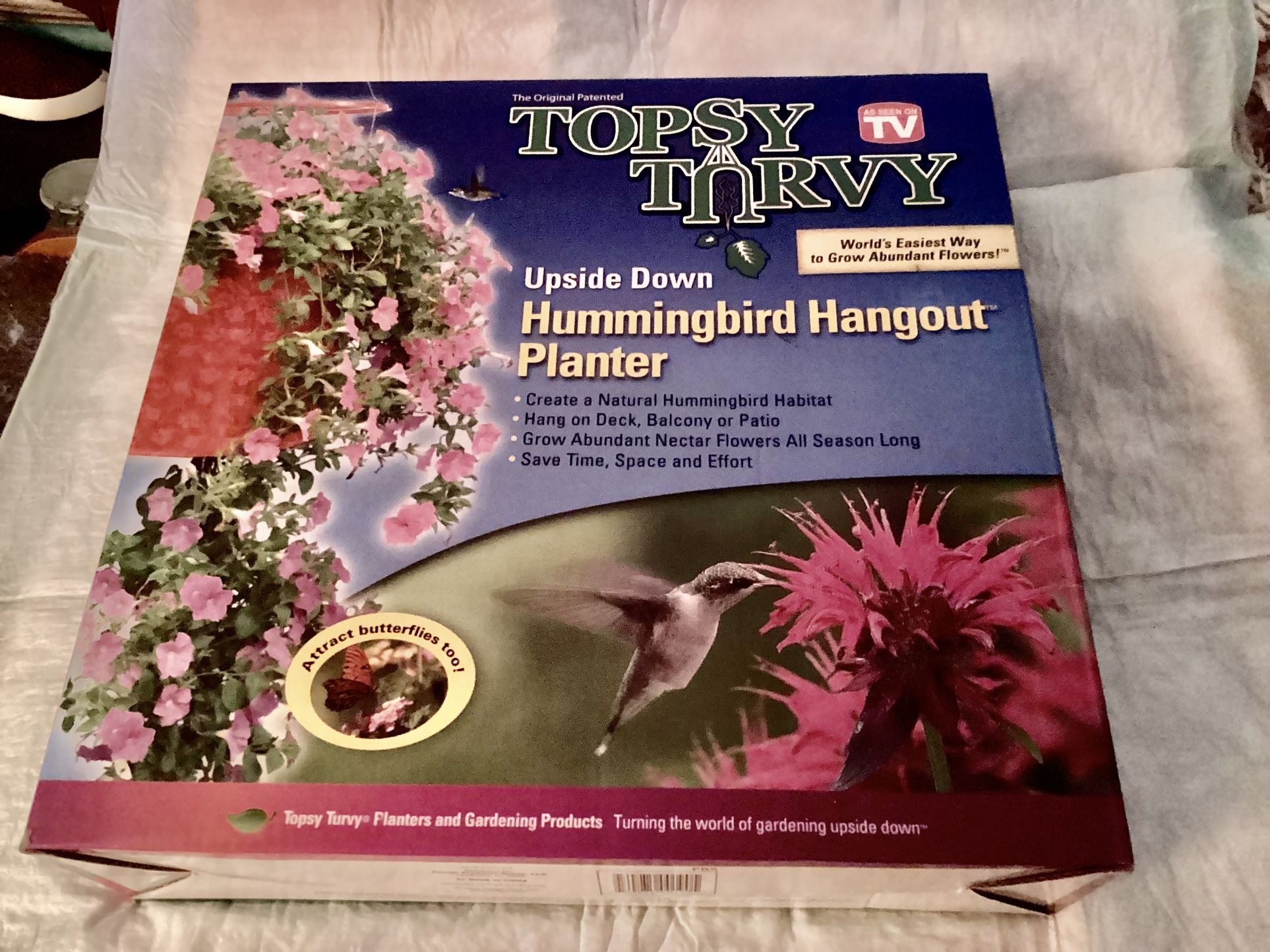 NiB AS SEEN ON TV The Original Patented TOPSY TURVY Upside Down HUMMINGBIRD HANGOUT PLANTER
