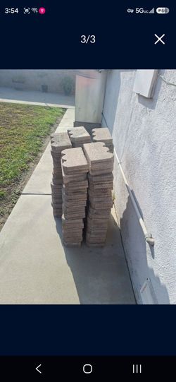Free lawn scalloped edging stones