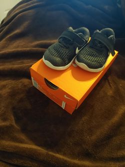Nike/ baby shoes