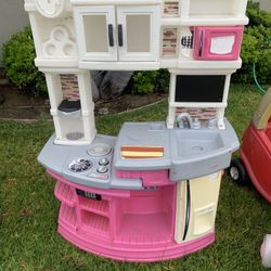 Girl Kids Kitchen