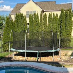 Trampoline 