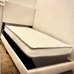 Twin Xl bed with matres