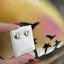 14k HEART PLAIN STUDS 