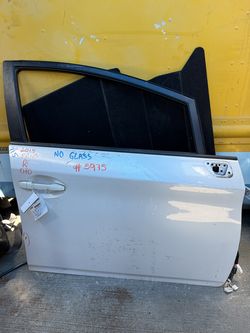 Toyota Prius Front Door White Passenger Side RH 2012 - 2014 ; J299