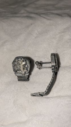 Vintage Swank brand Silver-Tone Roman Coin Cufflinks with Mesh Chain