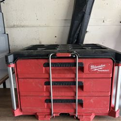 Milwaukee Pack out Drawers 
