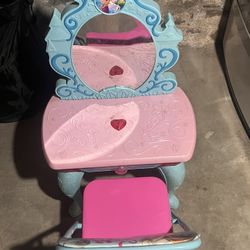 Kids Girls Frozen Make-Up Desk And Chair