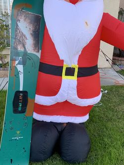 Snowboard (165 cm) santa not included