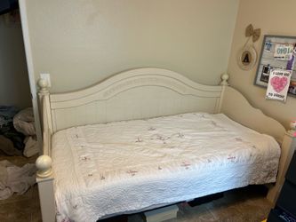Girls bedroom set