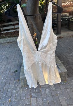 Michael Costello White Sheer-Trim blouse Size M