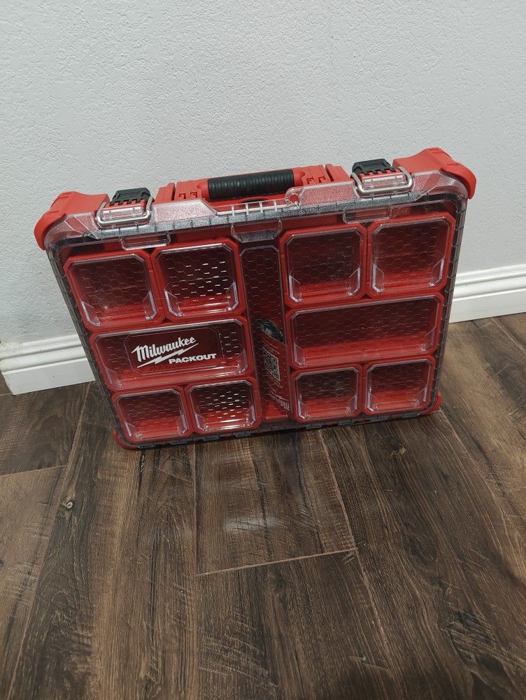 Milwaukee Pack out 11 Compartment