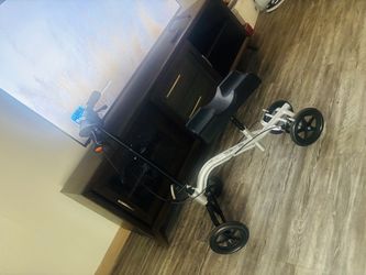 Nova Knee Scooter