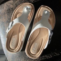IZOD sandals 