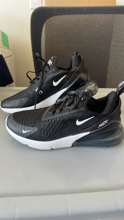 Nike 270 women’s size 7