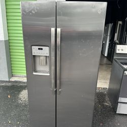 Ge Refrigerator Side By Side. (stainless Steel) 