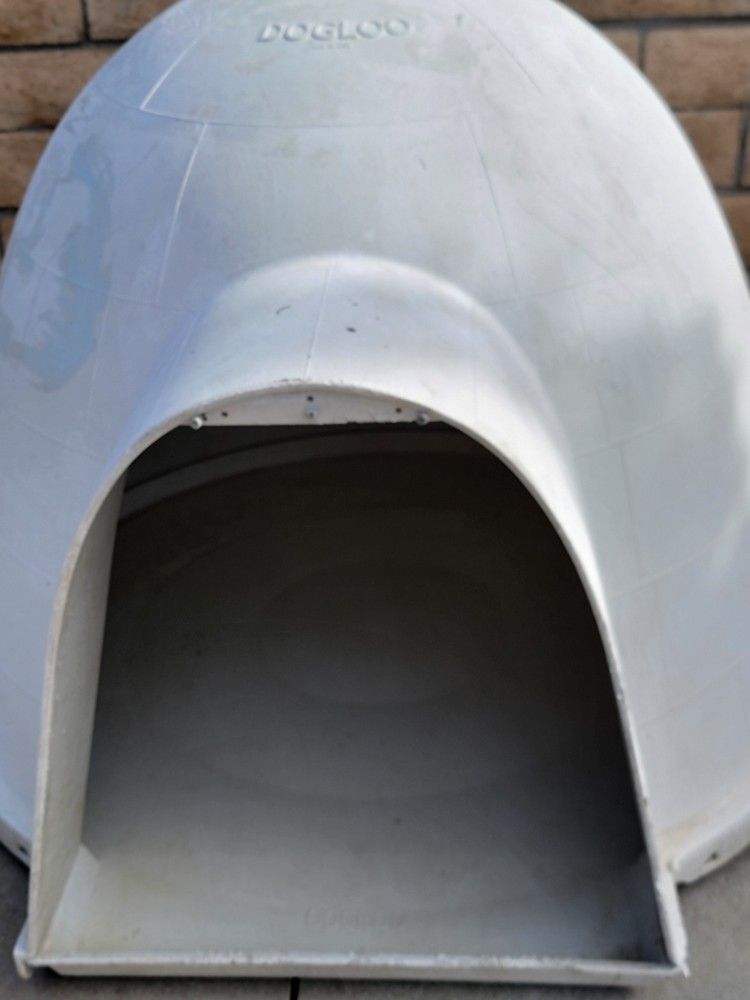 Dogloo Dog House Igloo