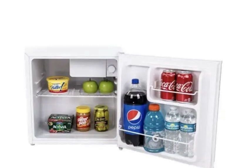 College mini Refrigerator