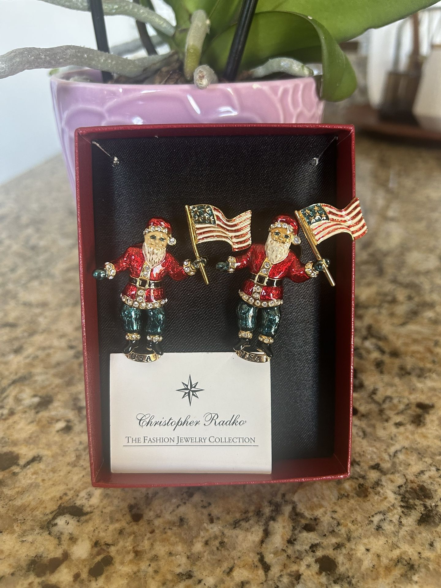 Vintage CHRISTOPHER RADKO Brooch Pin Pendant USA America Santa Claus Gold Tone Green Enamel Clear Rhinestones