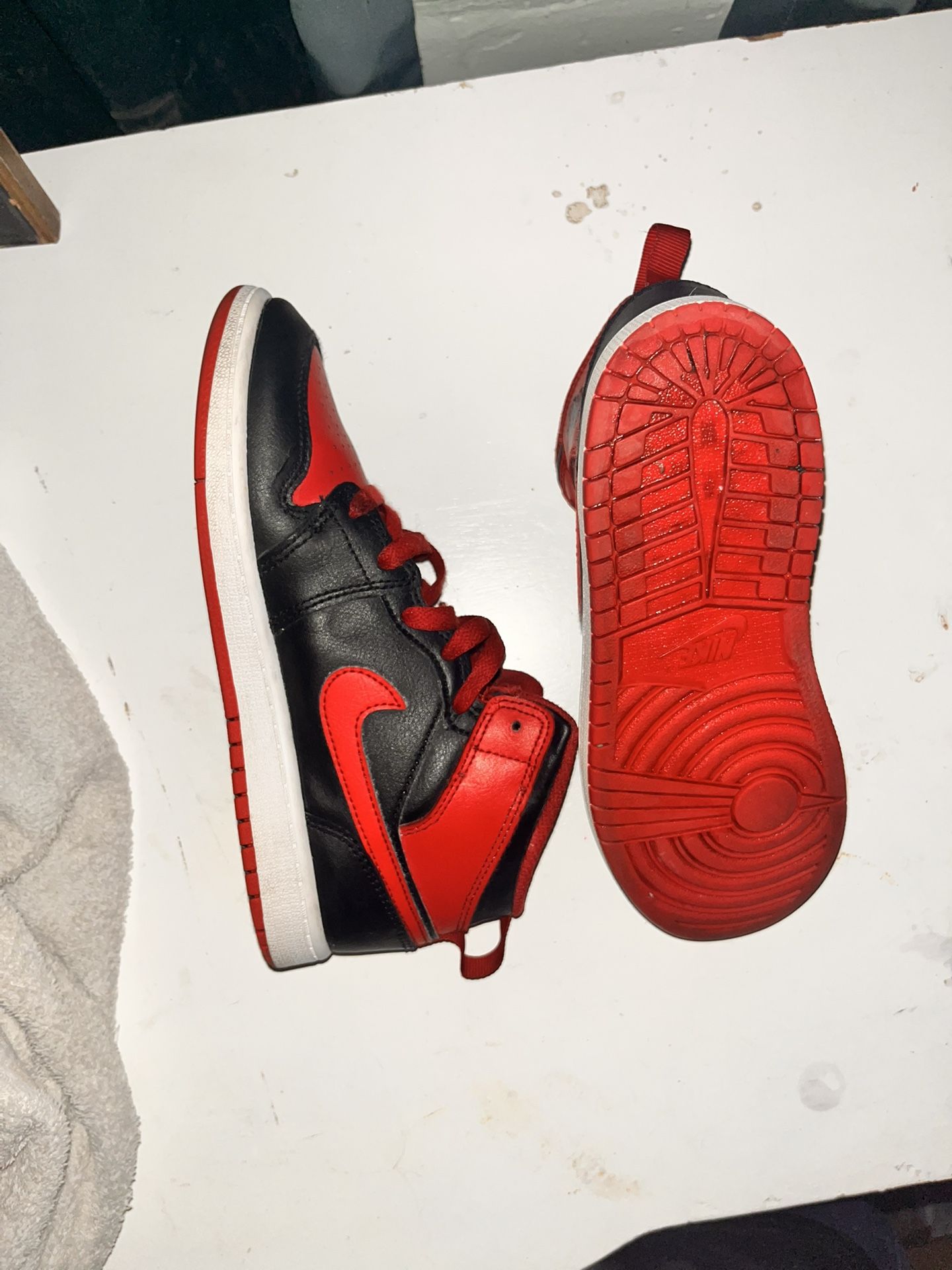Air jordan 1 mid Size 3 Youth 