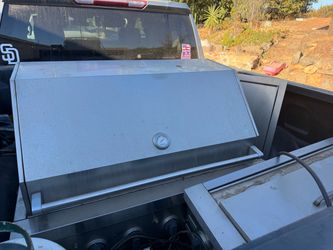 Stainless Steel BBQ Grill with Lid