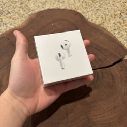 Apple AirPods (4th Generation) Wireless Earbuds with Active Noise Cancellation