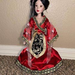Brass Key Cultured Keepsakes China Porcelain Collectors Doll 2006 #RARE