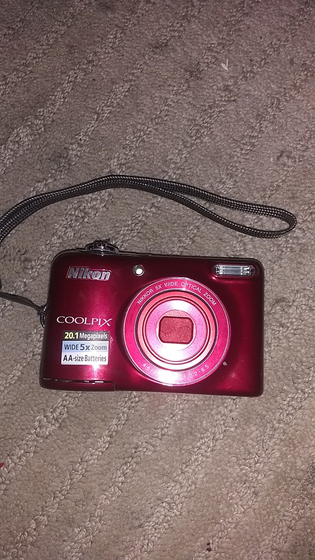 NIKON Coolpix 20.1 megapixel digital camera (Like New) $25Obo