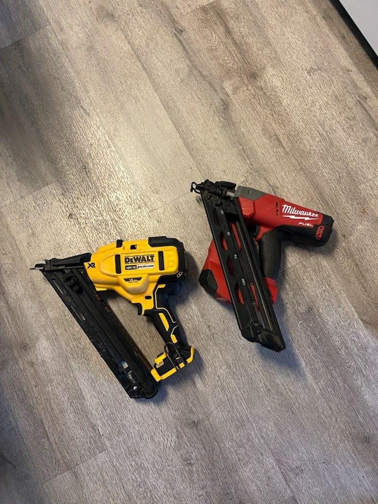 Milwaukee M18 Dewalt 20v Finish Nailed 15ga 18ga $180 Each Cada 1 Tool Only I 3 Available Now