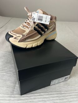 Adidas jellyfish Pharrell Williams Crystal Sand size 10.5