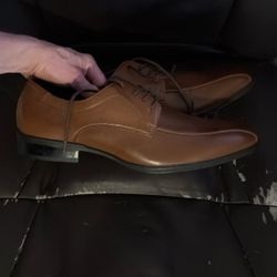 Size 9 Men’s Alfanis 