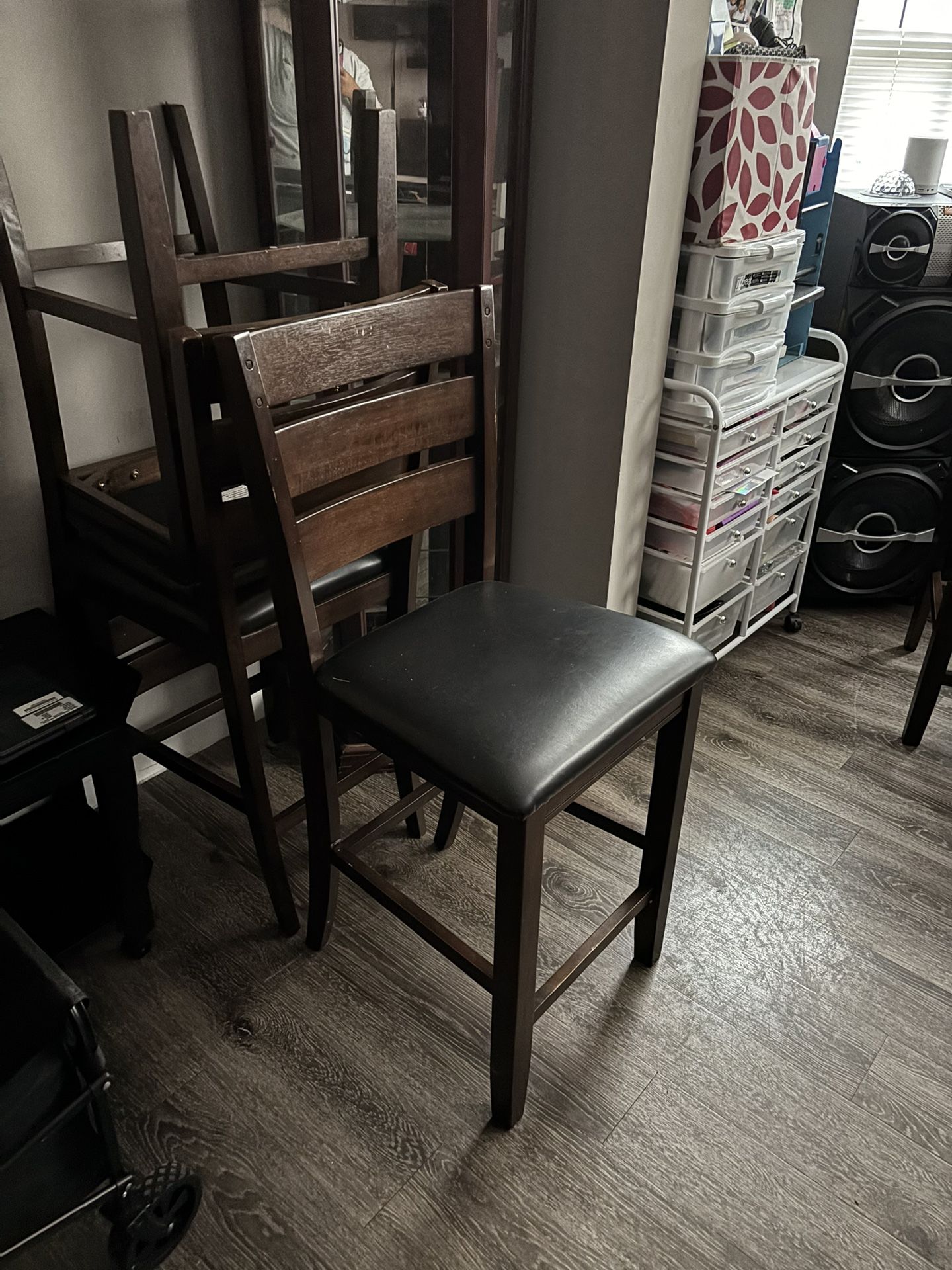Chairs No Table