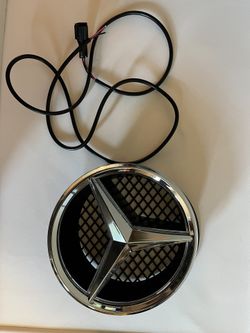 thumbnail image 2 of 18cm LED Light Up Front Grille Star Emblem For Mercedes Benz B180 C250 C300 GLK350 2 of 5