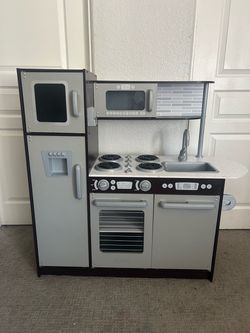Kids toy kitchen wooden