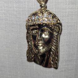10k 34inches  Diamond Cut Franco Chain With 10k Jesus Face Pendant 