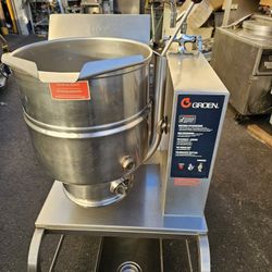 Groen TDH-40 - 40 Quarts Commercial Steam Jacketed Nat Gas Kettle Tested Good!