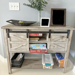 Entryway / Accent Table