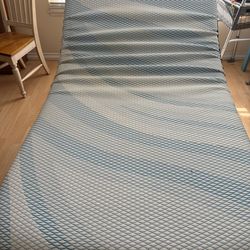 Serta Twin XL Adjustable Bed With Remote