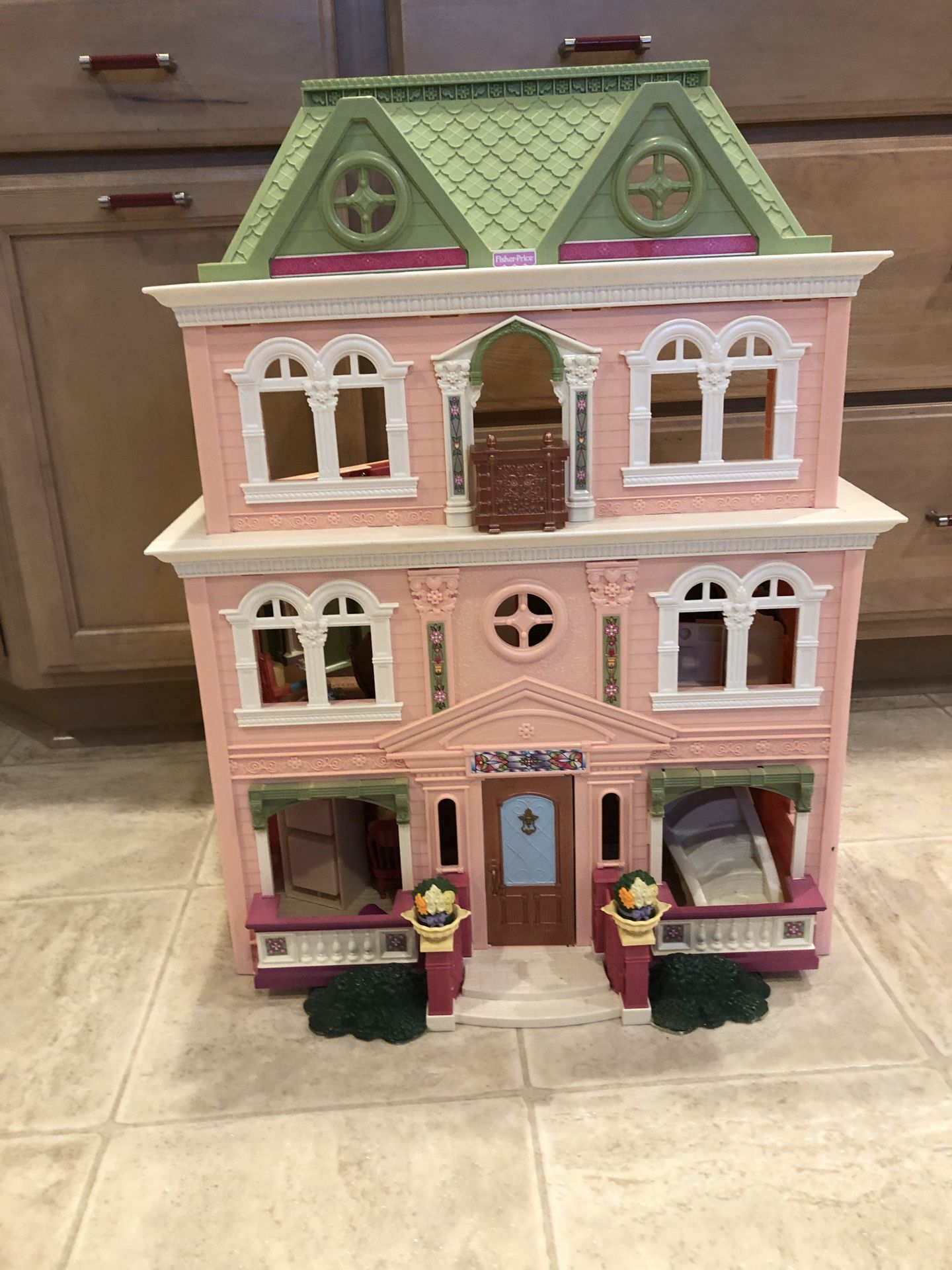 Fisher Price Dollhouse Loving Family Grand Mansion Folding House