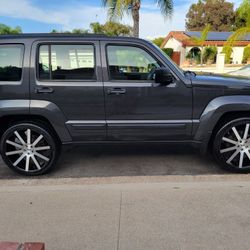 (11) Jeep Liberty, 4x4, Low Miles, Clean Title, Smogged, 22"rims, Runs And Drives Great 