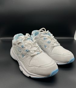 Propet shoes
