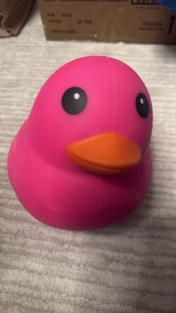 Pink jumbo squishy duck