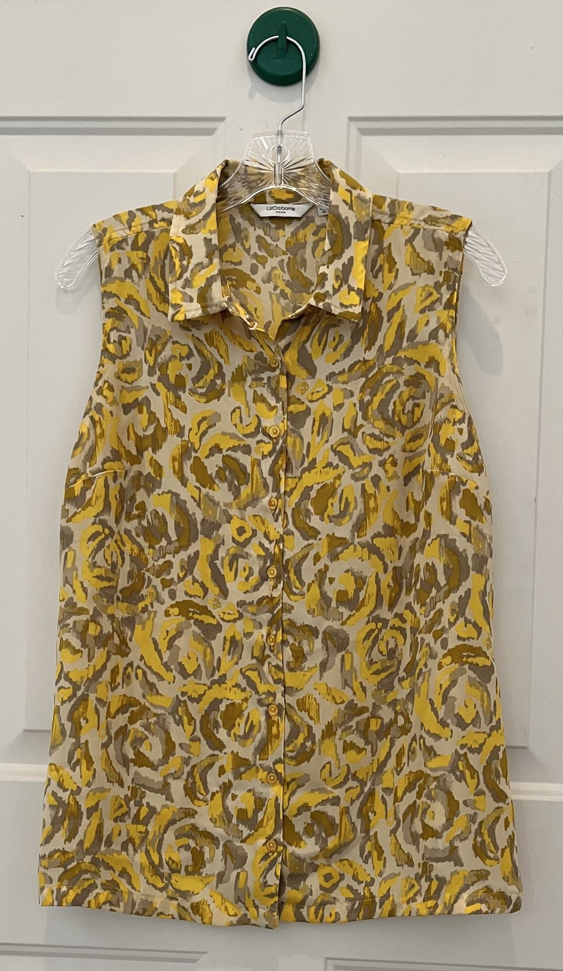 Liz Claiborne Small Sleeveless Top