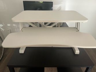 White Adjustable Standing Desk Converter – Excellent Condition