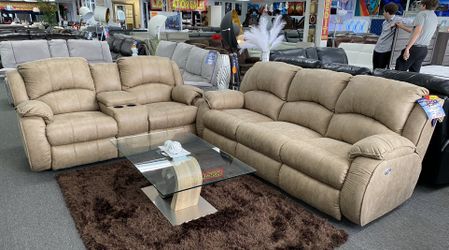 Micro-Fiber Power Head and Foot Motion W/USB Ports $2,499/Movimiento de cabeza y pie de microfibra con puertos USB $ 2,499