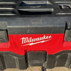 Milwaukee M18 18-Volt 2 Gal. Lithium-Ion Cordless Wet/Dry Vacuum