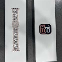 Apple Watch Series 10 42 mm. Brand New 