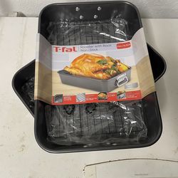 T-Fal roaster Pan Last two left $35 each $60 for both