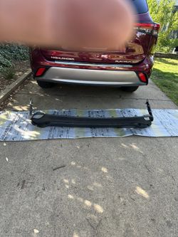 2021 Highlander Lower Valence Panel