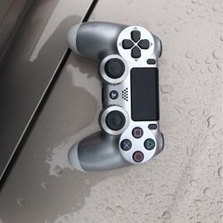 PS4 Controller