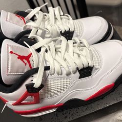 Air Jordan 4 Retro